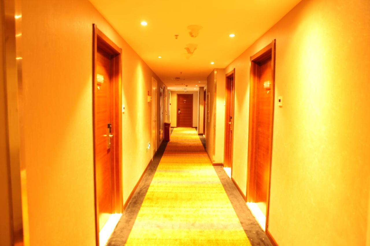 Royal International Hotel Urumçi Dış mekan fotoğraf
