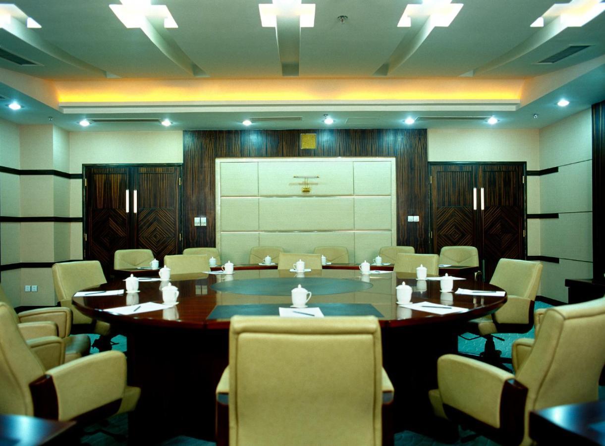 Royal International Hotel Urumçi Dış mekan fotoğraf